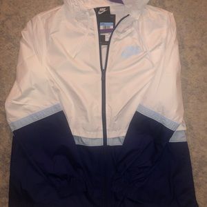 NIKE WINDBREAKER